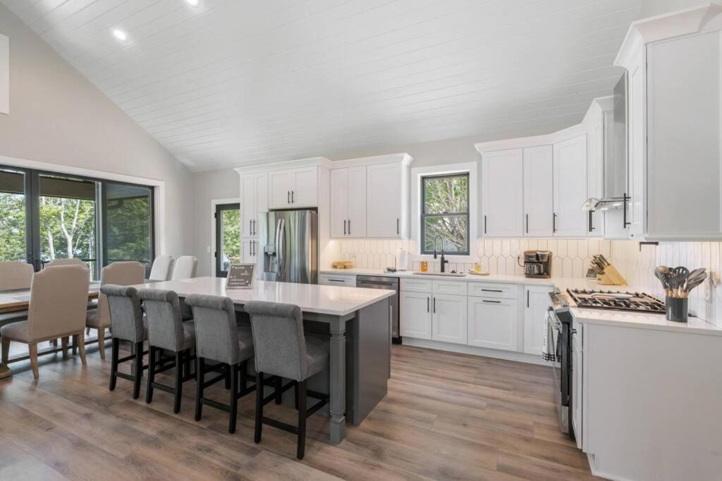 New Home, Dock, Kayaks, Game Room, Water Views Winchester Luaran gambar